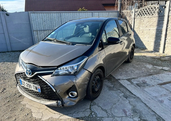 Toyota Yaris cena 23700 przebieg: 167322, rok produkcji 2016 z Jarocin małe 56